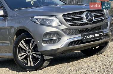 Позашляховик / Кросовер Mercedes-Benz GLE-Class 2015 в  фото 4 Позашляховик / Кросовер Mercedes-Benz GLE-Class 2015 в