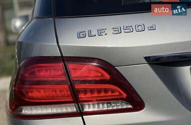 Позашляховик / Кросовер Mercedes-Benz GLE-Class 2015 в  фото 12 Позашляховик / Кросовер Mercedes-Benz GLE-Class 2015 в