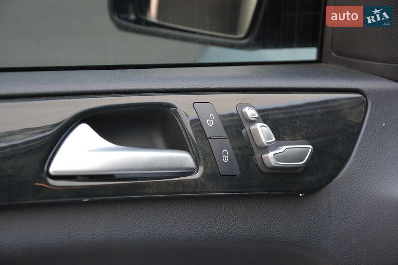 Позашляховик / Кросовер Mercedes-Benz GLE-Class 2016 в Києві фото 19 Позашляховик / Кросовер Mercedes-Benz GLE-Class 2016 в Києві