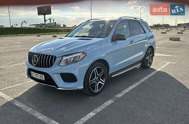 Внедорожник / Кроссовер Mercedes-Benz GLE-Class 2017 в 