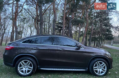 Внедорожник / Кроссовер Mercedes-Benz GLE-Class 2016 в 