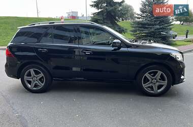 Внедорожник / Кроссовер Mercedes-Benz GLE-Class 2017 в 