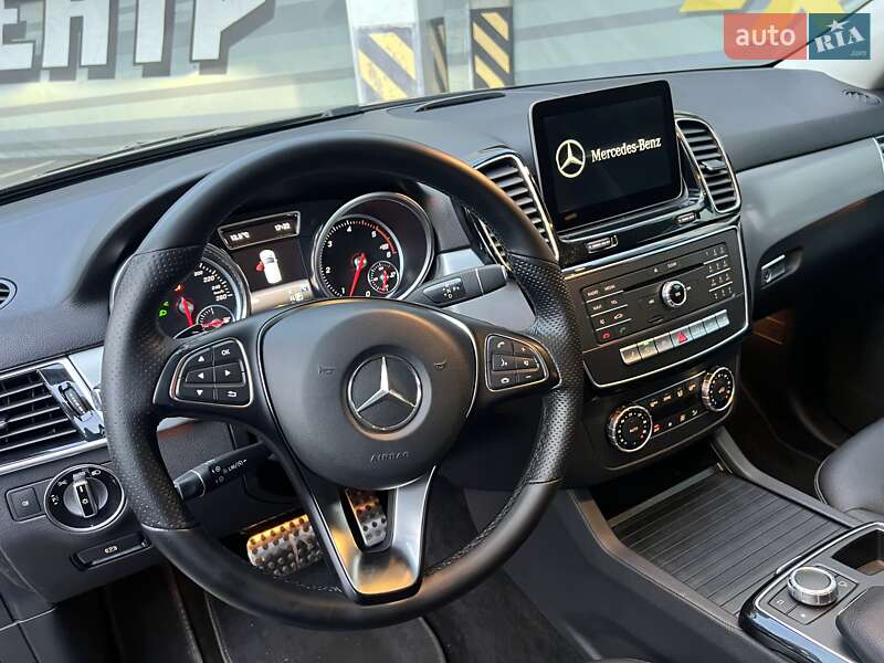 Внедорожник / Кроссовер Mercedes-Benz GLE-Class 2017 в Киеве фото 15 Внедорожник / Кроссовер Mercedes-Benz GLE-Class 2017 в Киеве