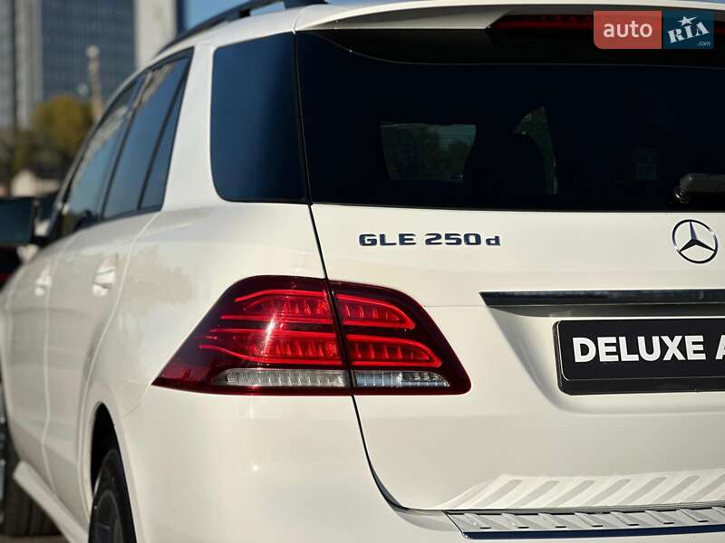 Внедорожник / Кроссовер Mercedes-Benz GLE-Class 2017 в Киеве фото 23 Внедорожник / Кроссовер Mercedes-Benz GLE-Class 2017 в Киеве