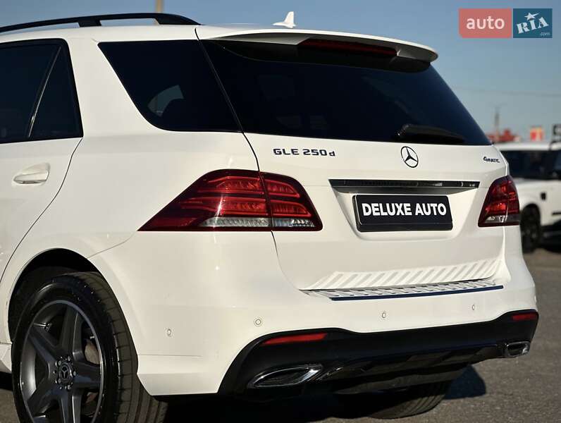 Внедорожник / Кроссовер Mercedes-Benz GLE-Class 2017 в Киеве фото 26 Внедорожник / Кроссовер Mercedes-Benz GLE-Class 2017 в Киеве