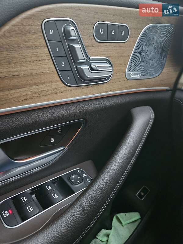 Внедорожник / Кроссовер Mercedes-Benz GLE-Class 2019 в Днепре фото 11 Внедорожник / Кроссовер Mercedes-Benz GLE-Class 2019 в Днепре