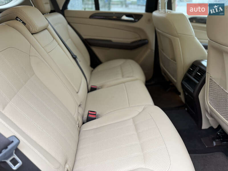 Позашляховик / Кросовер Mercedes-Benz GLE-Class 2016 в Києві фото 17 Позашляховик / Кросовер Mercedes-Benz GLE-Class 2016 в Києві