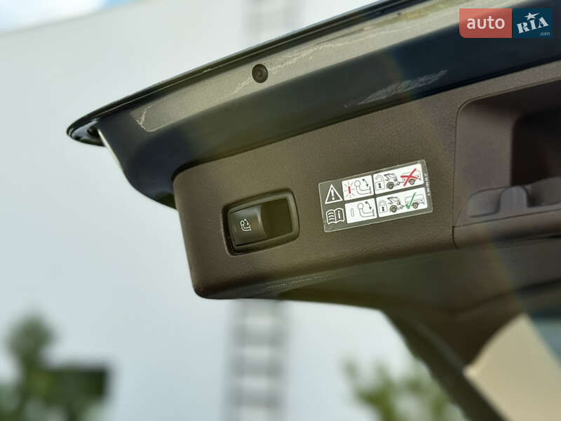 Внедорожник / Кроссовер Mercedes-Benz GLE-Class 2017 в Луцке