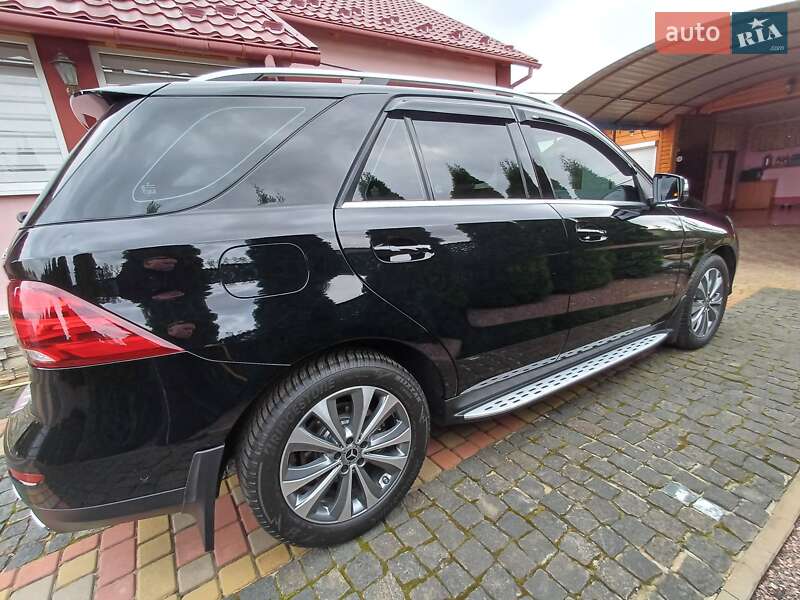 Внедорожник / Кроссовер Mercedes-Benz GLE-Class 2017 в Сарнах