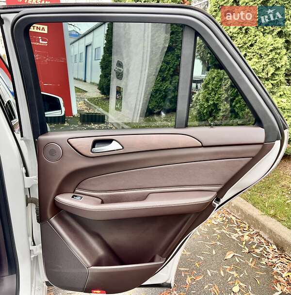 Внедорожник / Кроссовер Mercedes-Benz GLE-Class 2016 в Киеве фото 56 Внедорожник / Кроссовер Mercedes-Benz GLE-Class 2016 в Киеве