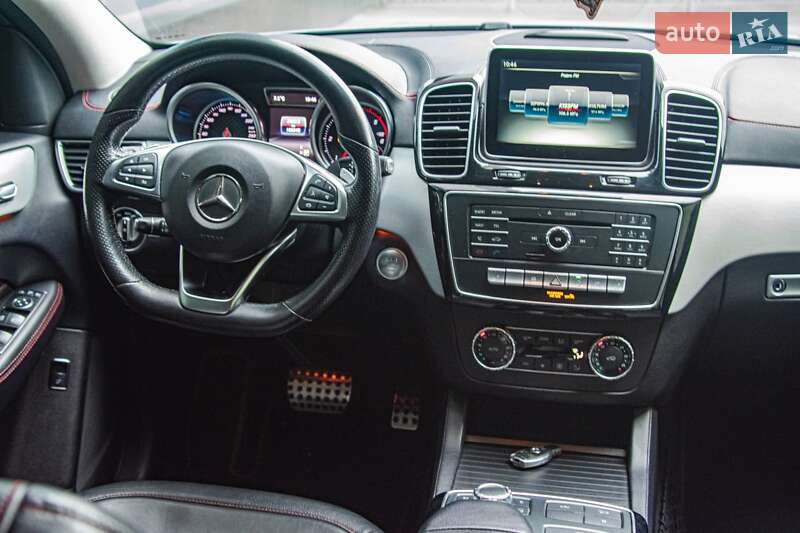 Внедорожник / Кроссовер Mercedes-Benz GLE-Class 2015 в Киеве
