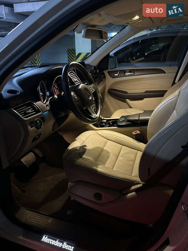 Позашляховик / Кросовер Mercedes-Benz GLE-Class 2016 в Одесі фото 4 Позашляховик / Кросовер Mercedes-Benz GLE-Class 2016 в Одесі