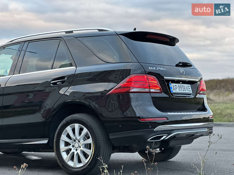 Позашляховик / Кросовер Mercedes-Benz GLE-Class 2016 в Вінниці фото 16 Позашляховик / Кросовер Mercedes-Benz GLE-Class 2016 в Вінниці