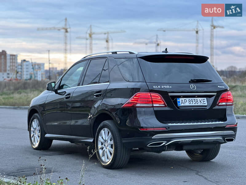Позашляховик / Кросовер Mercedes-Benz GLE-Class 2016 в Вінниці фото 30 Позашляховик / Кросовер Mercedes-Benz GLE-Class 2016 в Вінниці