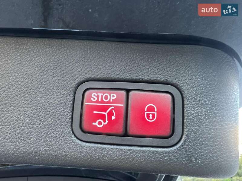 Внедорожник / Кроссовер Mercedes-Benz GLE-Class 2018 в Киеве