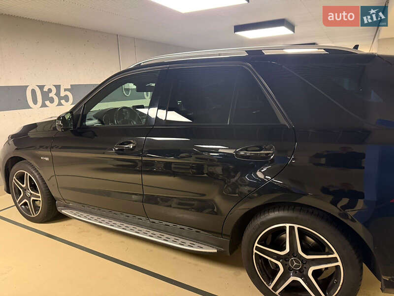 Внедорожник / Кроссовер Mercedes-Benz GLE-Class 2017 в Киеве