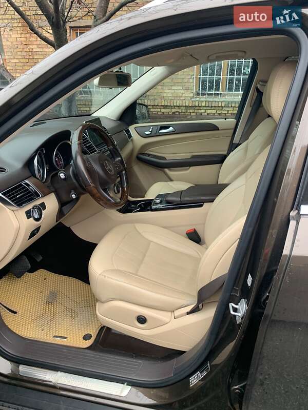 Внедорожник / Кроссовер Mercedes-Benz GLE-Class 2015 в Киеве фото 4 Внедорожник / Кроссовер Mercedes-Benz GLE-Class 2015 в Киеве