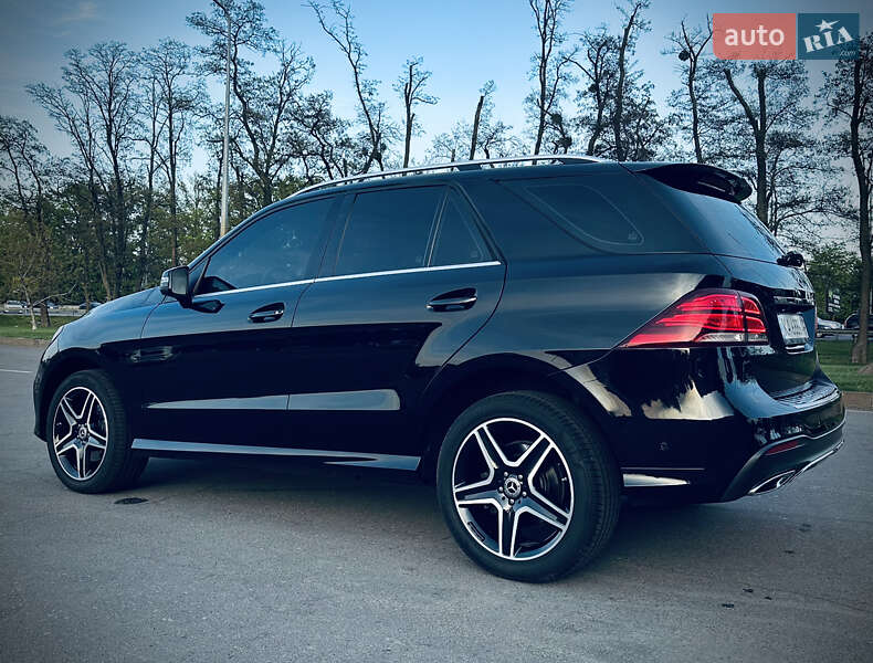 Позашляховик / Кросовер Mercedes-Benz GLE-Class 2016 в Києві фото 5 Позашляховик / Кросовер Mercedes-Benz GLE-Class 2016 в Києві