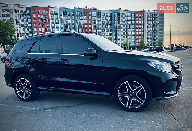 Позашляховик / Кросовер Mercedes-Benz GLE-Class 2016 в Києві фото 18 Позашляховик / Кросовер Mercedes-Benz GLE-Class 2016 в Києві