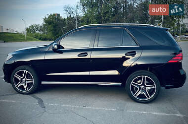 Позашляховик / Кросовер Mercedes-Benz GLE-Class 2016 в Києві