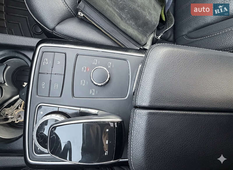 Позашляховик / Кросовер Mercedes-Benz GLE-Class 2016 в Самборі фото 10 Позашляховик / Кросовер Mercedes-Benz GLE-Class 2016 в Самборі