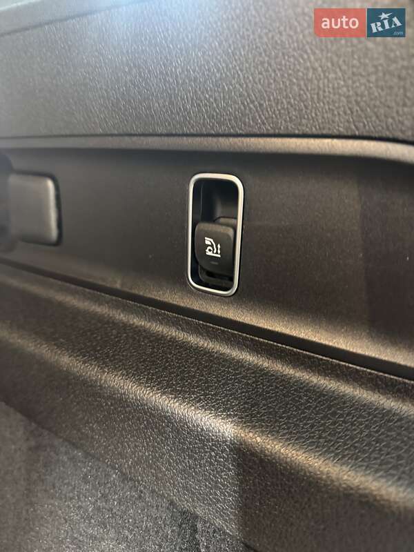 Внедорожник / Кроссовер Mercedes-Benz GLE-Class 2022 в Киеве