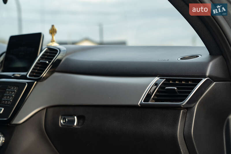 Внедорожник / Кроссовер Mercedes-Benz GLE-Class 2016 в Черновцах фото 40 Внедорожник / Кроссовер Mercedes-Benz GLE-Class 2016 в Черновцах