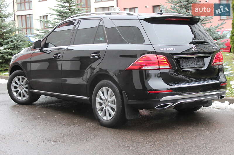 Позашляховик / Кросовер Mercedes-Benz GLE-Class 2017 в Рівному фото 5 Позашляховик / Кросовер Mercedes-Benz GLE-Class 2017 в Рівному