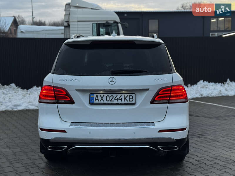 Внедорожник / Кроссовер Mercedes-Benz GLE-Class 2016 в Львове фото 23 Внедорожник / Кроссовер Mercedes-Benz GLE-Class 2016 в Львове