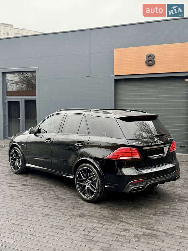 Внедорожник / Кроссовер Mercedes-Benz GLE-Class 2015 в Киеве