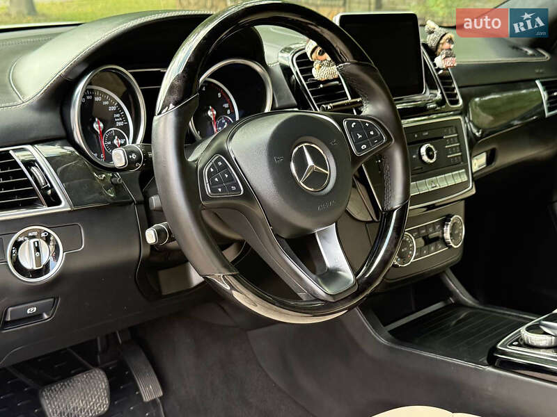 Внедорожник / Кроссовер Mercedes-Benz GLE-Class 2015 в Ровно