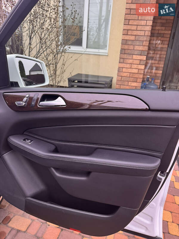 Позашляховик / Кросовер Mercedes-Benz GLE-Class 2017 в Києві фото 17 Позашляховик / Кросовер Mercedes-Benz GLE-Class 2017 в Києві