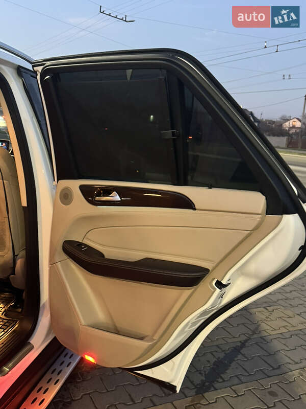 Внедорожник / Кроссовер Mercedes-Benz GLE-Class 2016 в Белой Церкви фото 37 Внедорожник / Кроссовер Mercedes-Benz GLE-Class 2016 в Белой Церкви