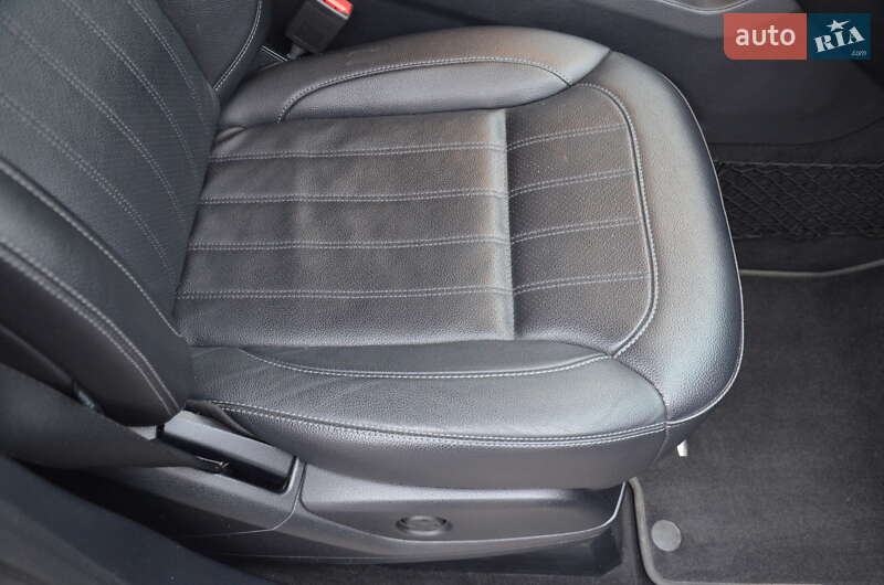 Внедорожник / Кроссовер Mercedes-Benz GLE-Class 2016 в Харькове