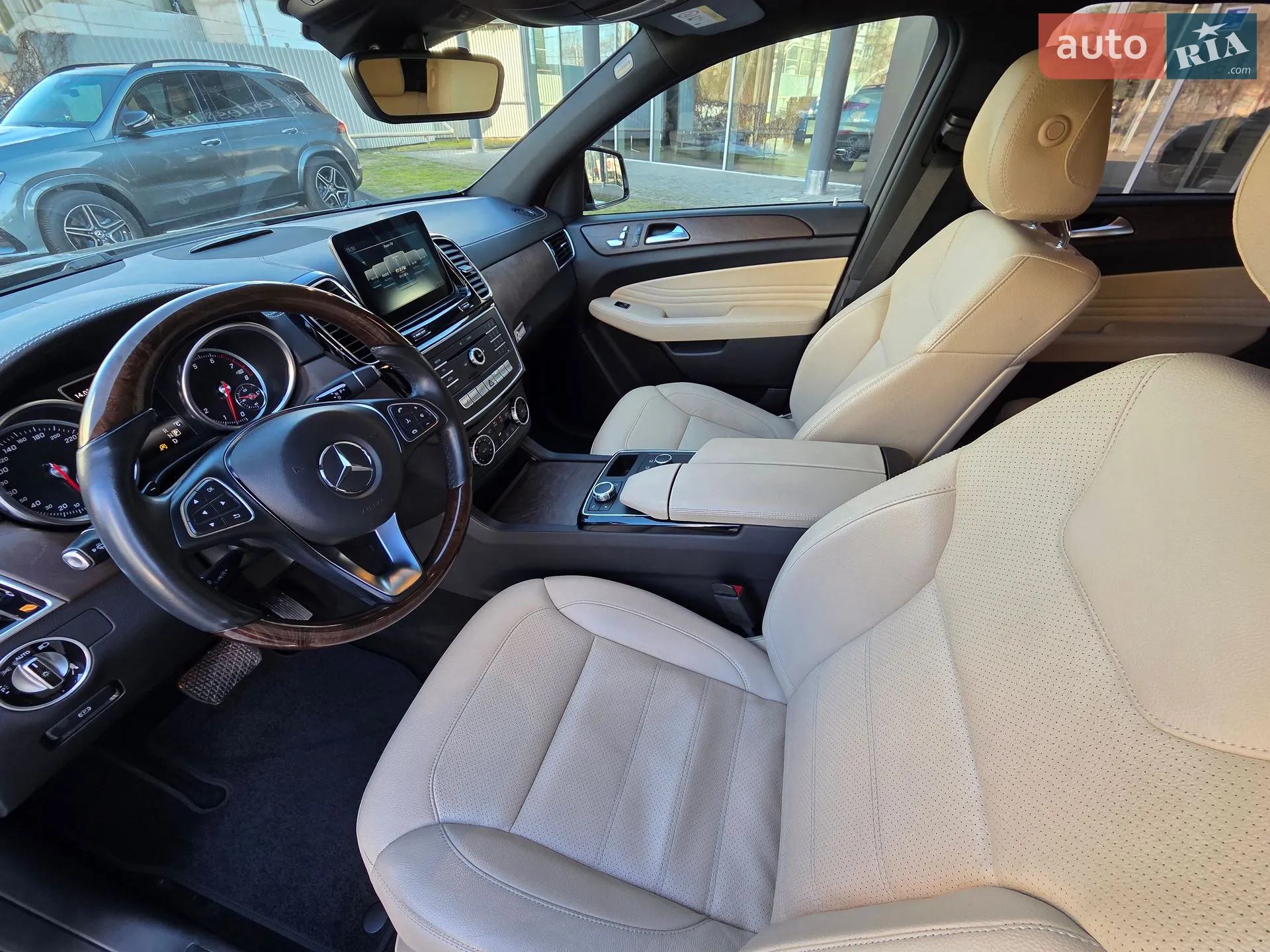 2017 Mercedes-Benz GLE - мініатюра 10