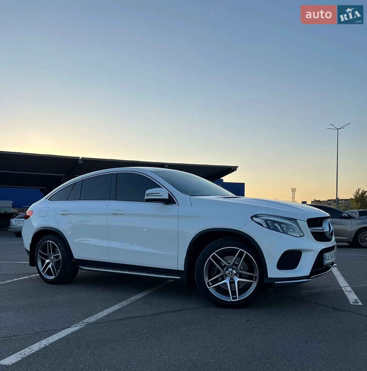 2016 Mercedes-Benz GLE - мініатюра 21