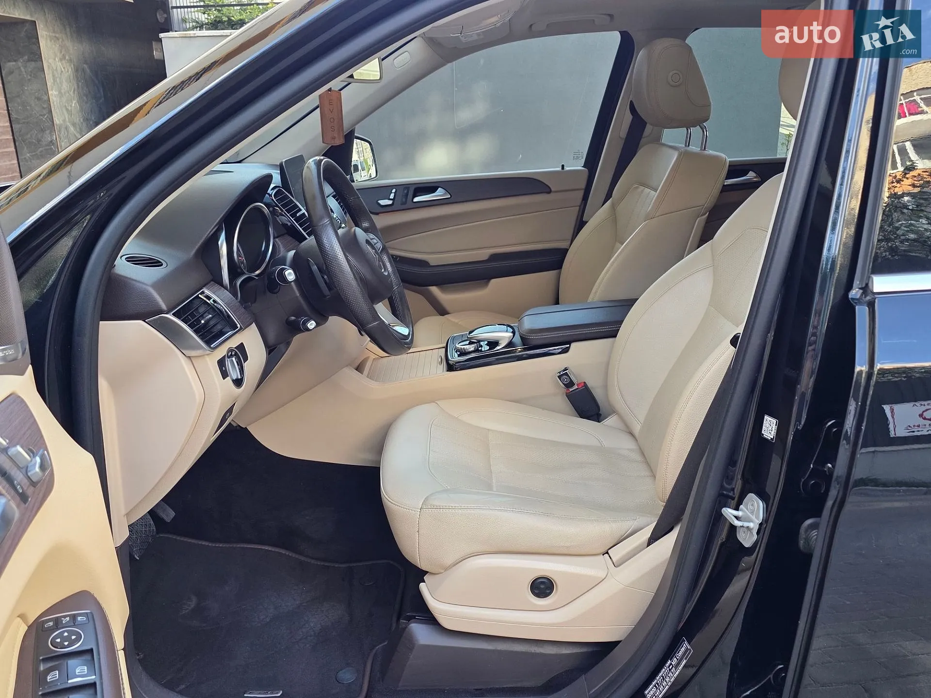 2016 Mercedes-Benz GLE - мініатюра 22