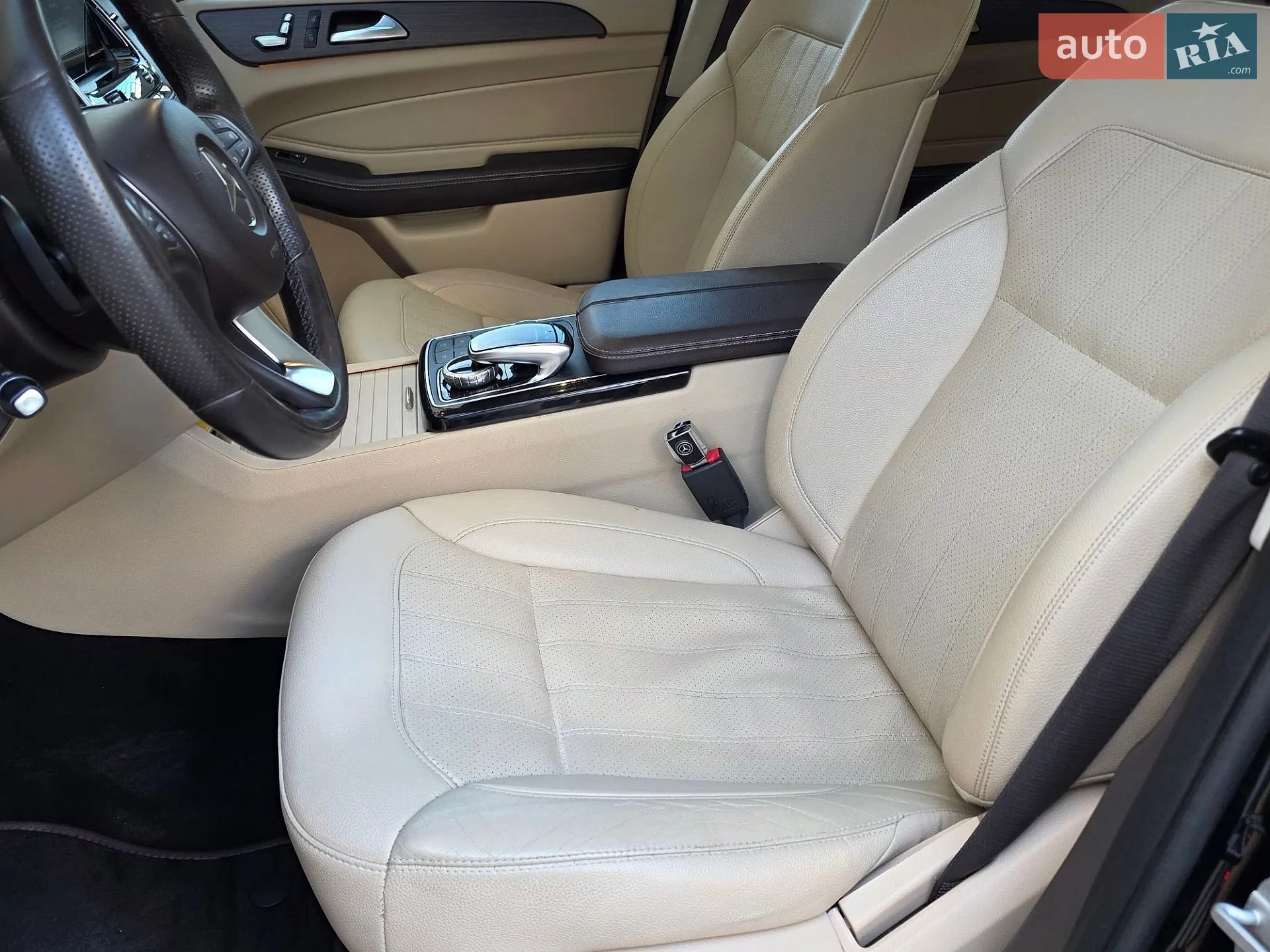 2016 Mercedes-Benz GLE - мініатюра 23