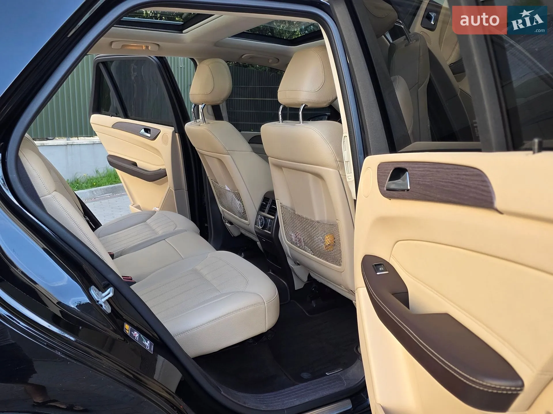 2016 Mercedes-Benz GLE - мініатюра 35