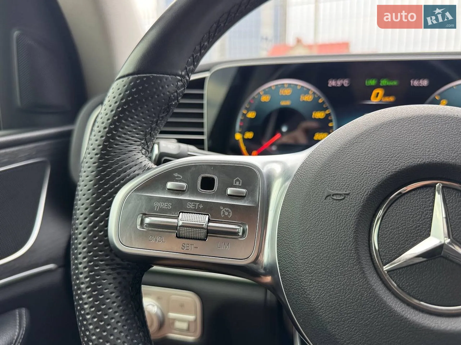 2022 Mercedes-Benz GLE - мініатюра 46