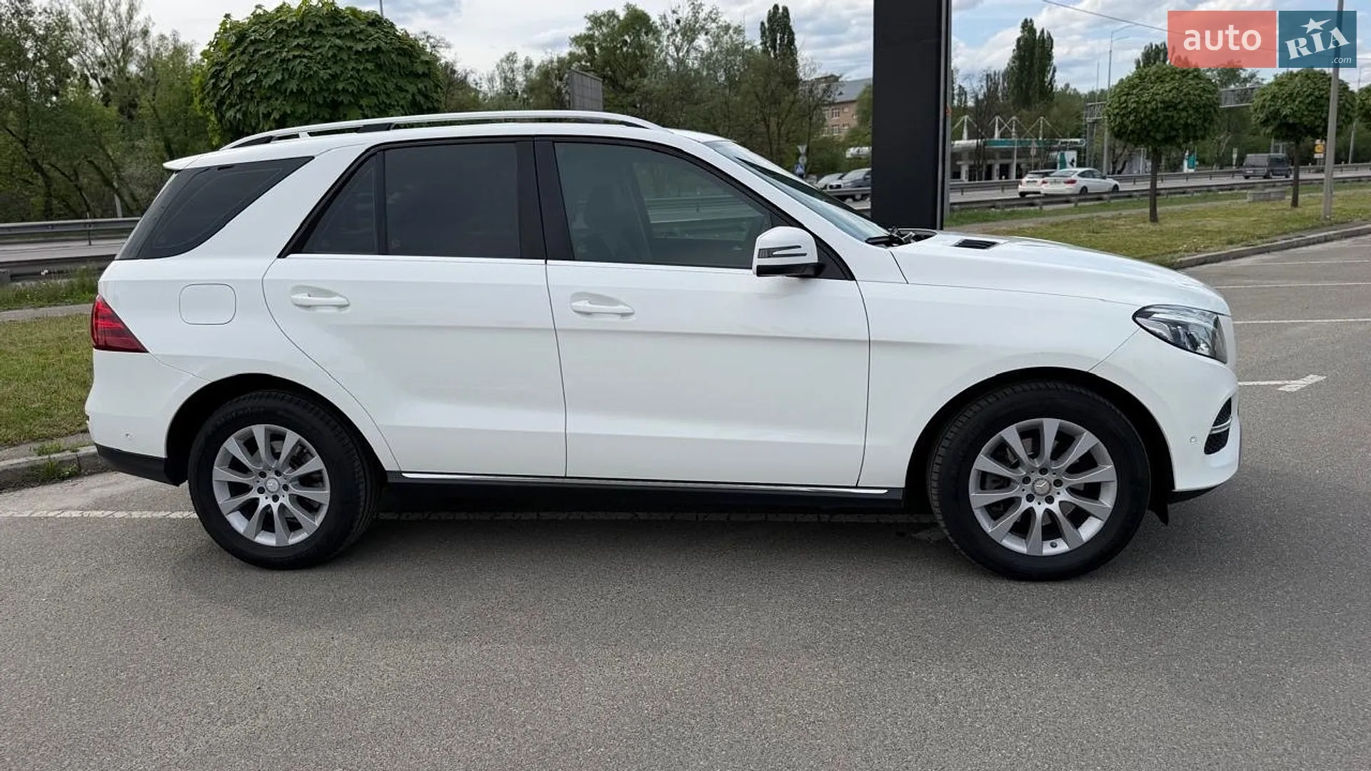 2016 Mercedes-Benz GLE - мініатюра 9
