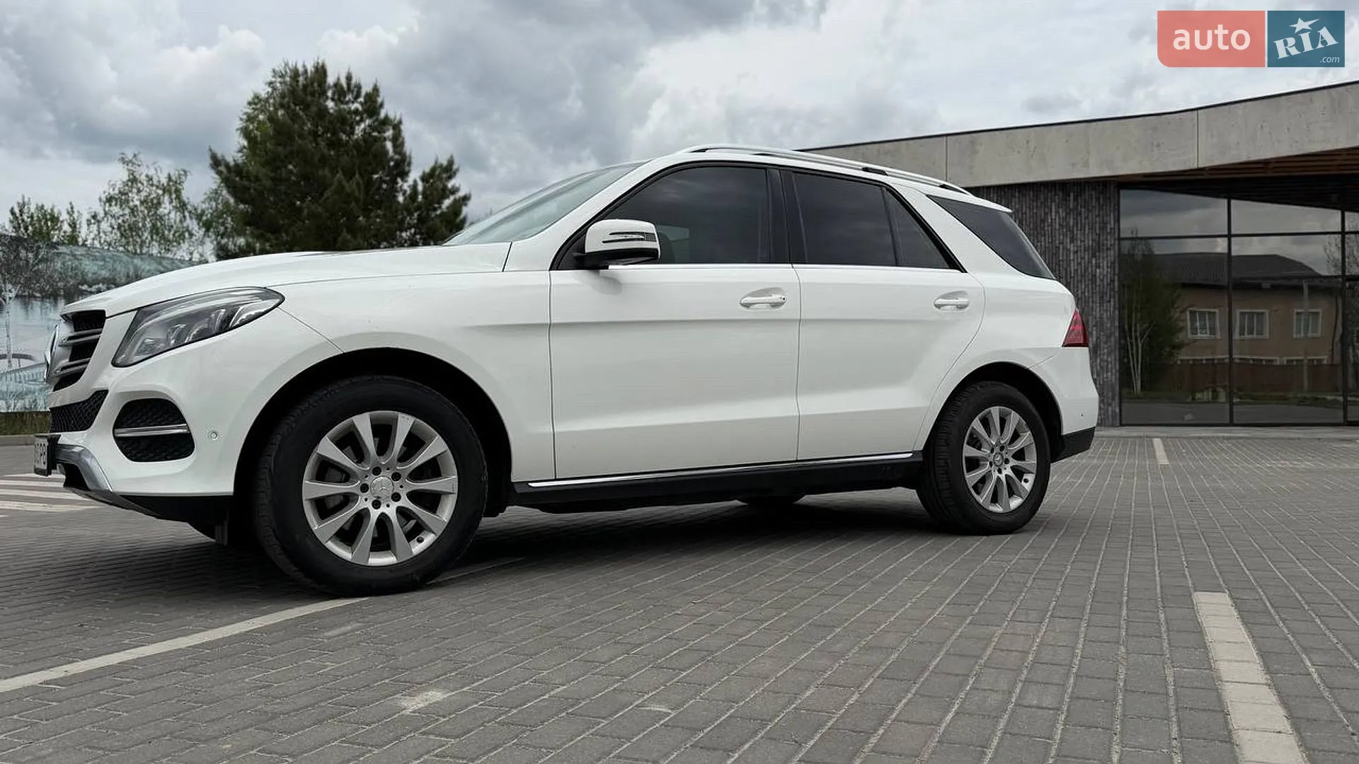 2016 Mercedes-Benz GLE - мініатюра 4
