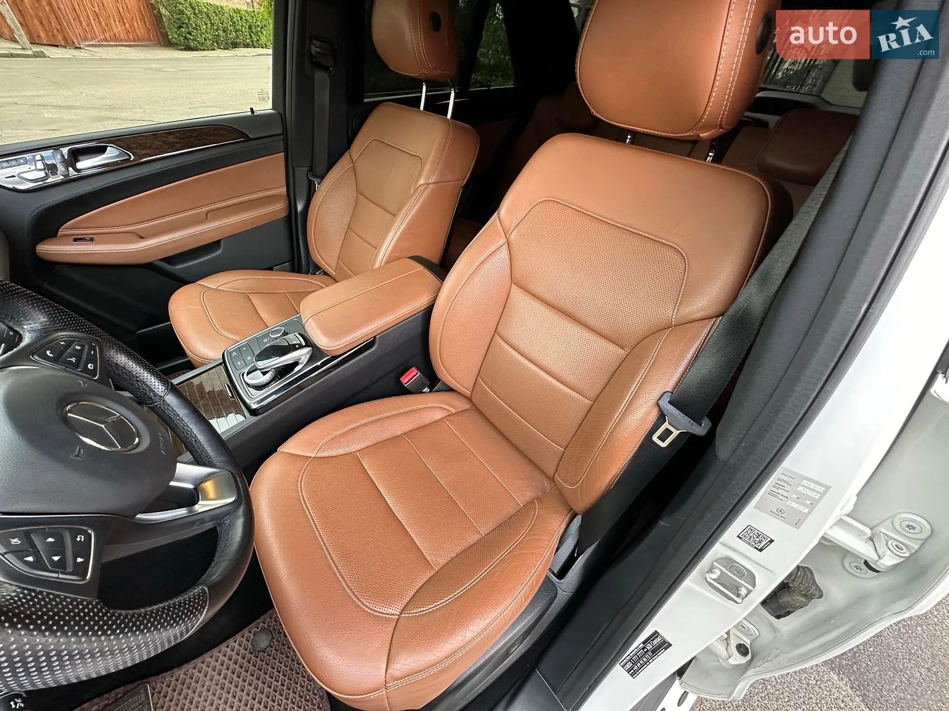 2016 Mercedes-Benz GLE - мініатюра 38