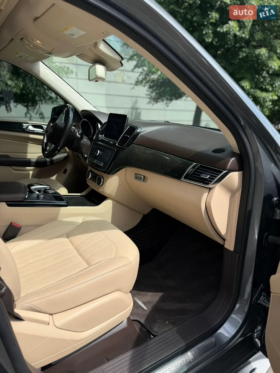2017 Mercedes-Benz GLE - мініатюра 33