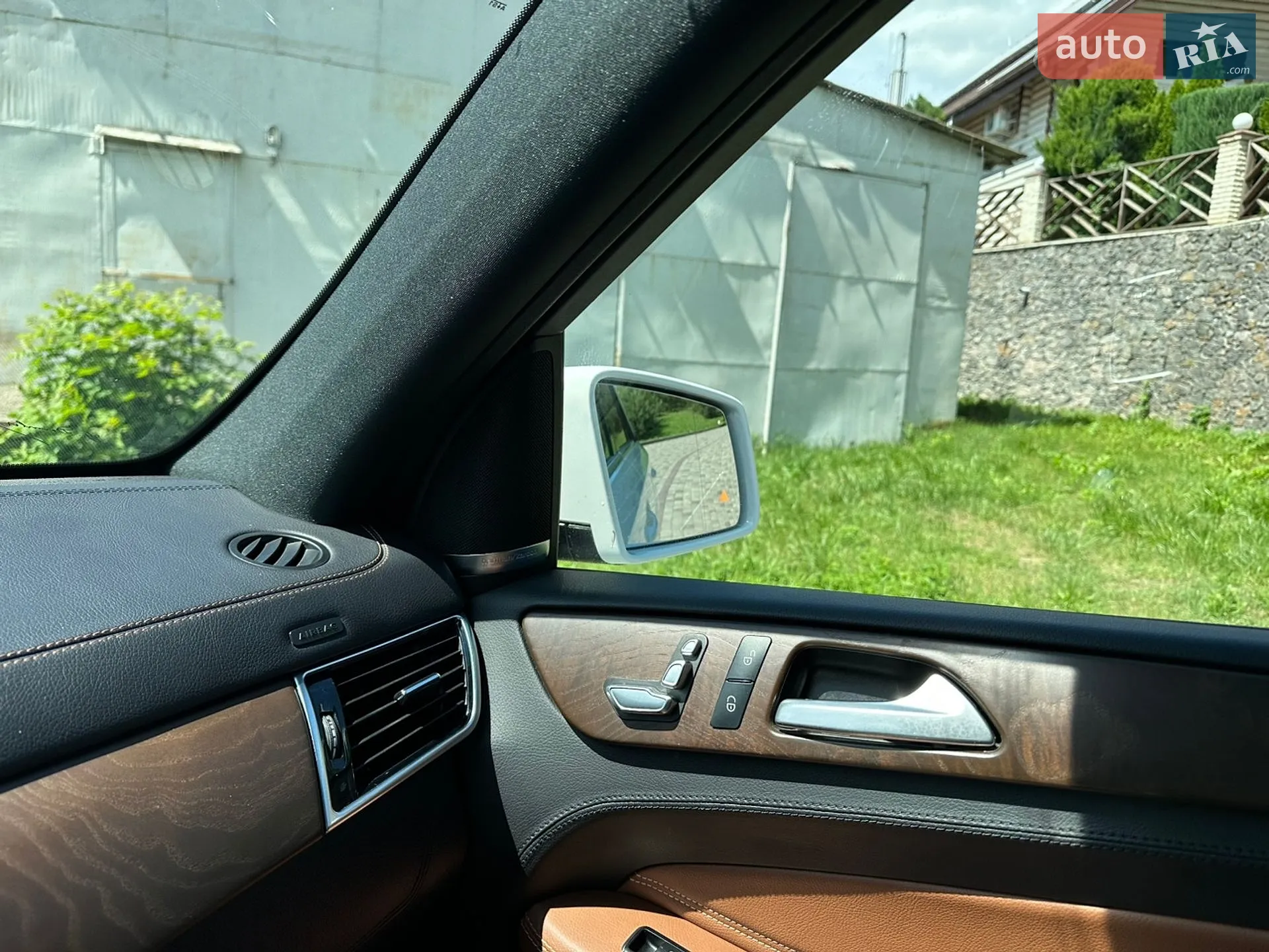 2017 Mercedes-Benz GLE - мініатюра 25