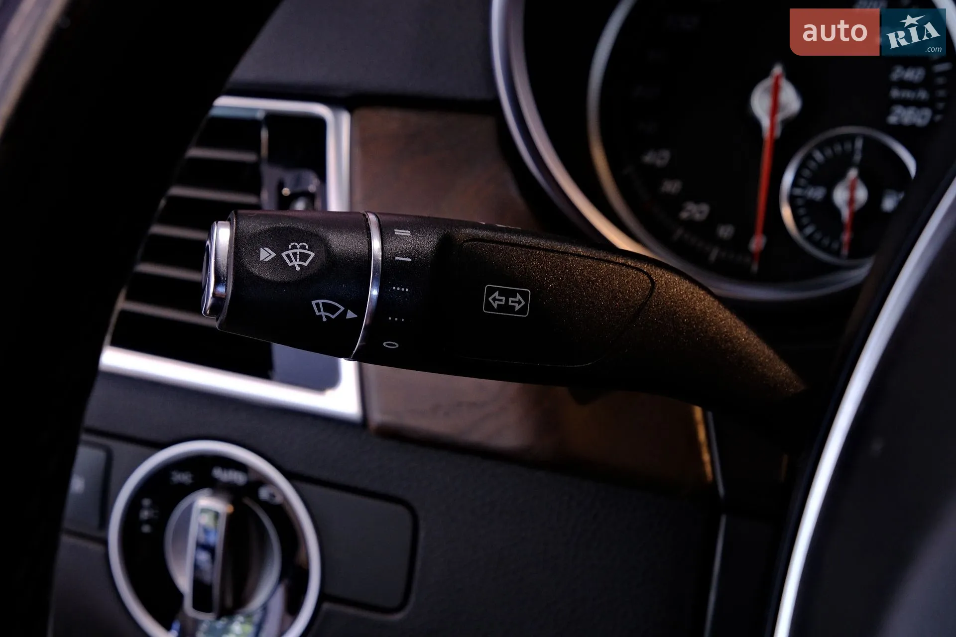 2016 Mercedes-Benz GLE - мініатюра 23