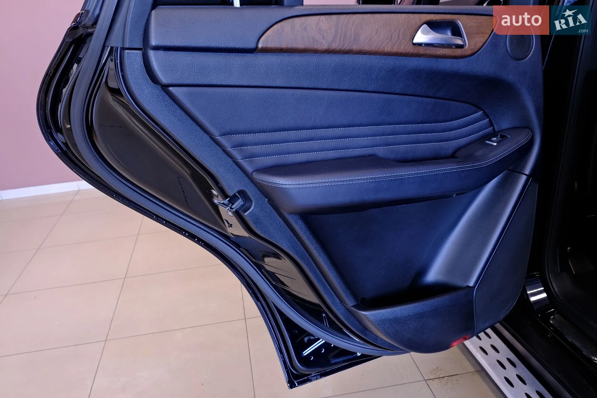 2016 Mercedes-Benz GLE - мініатюра 30