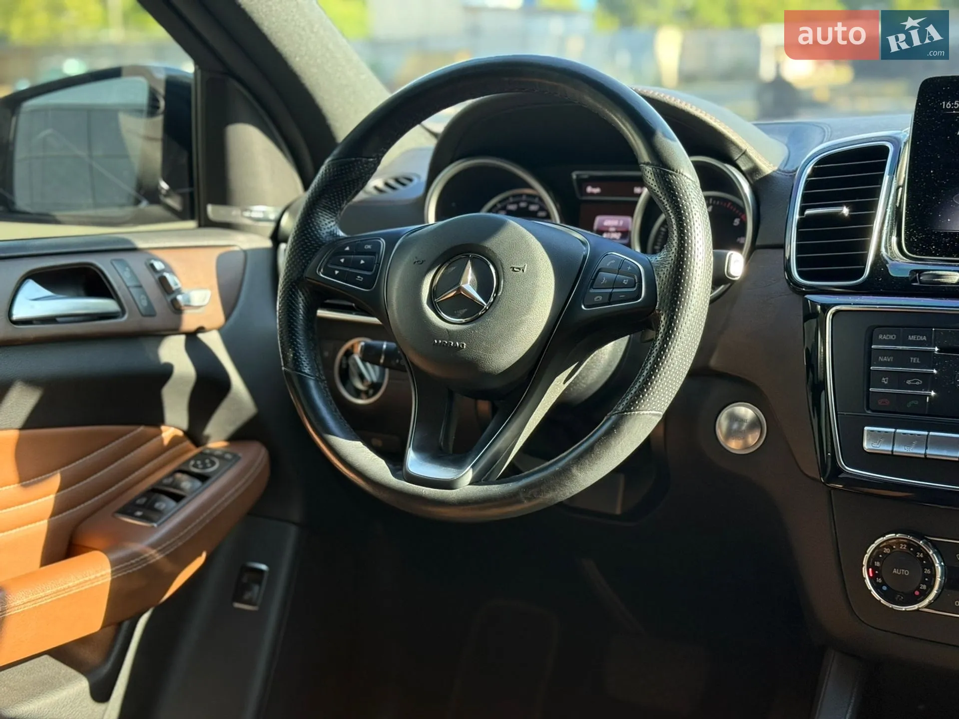2019 Mercedes-Benz GLE - мініатюра 26