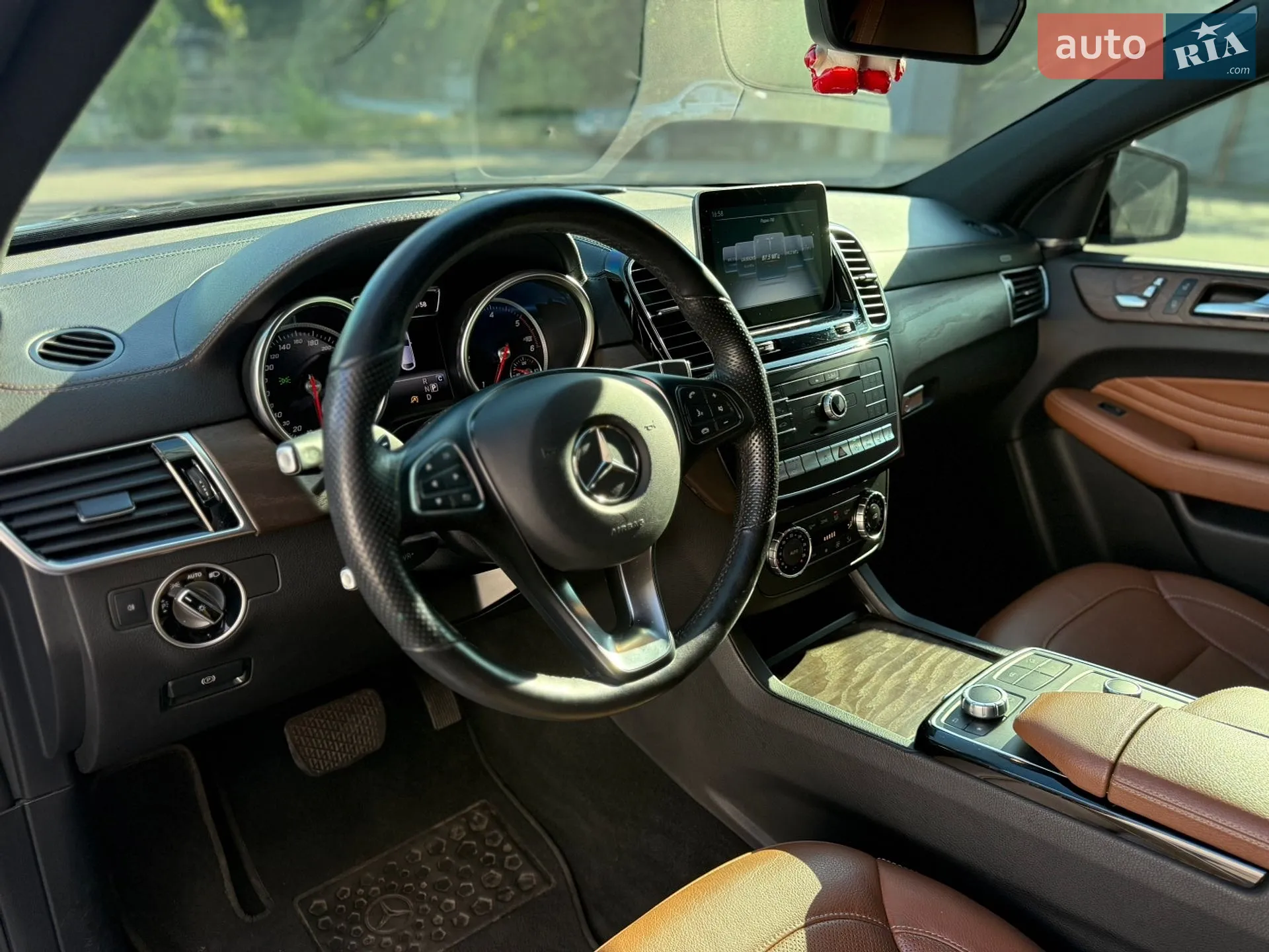 2019 Mercedes-Benz GLE - мініатюра 28