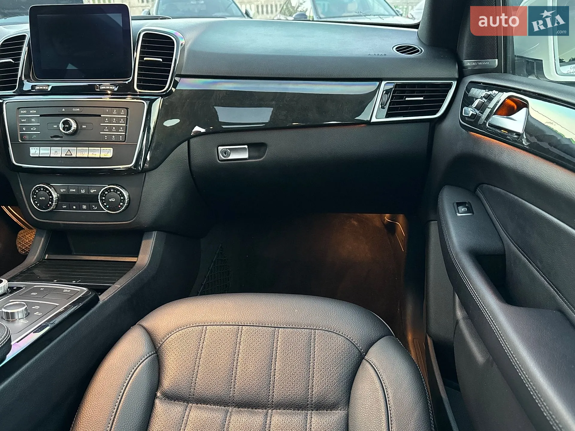 2016 Mercedes-Benz GLE - мініатюра 35